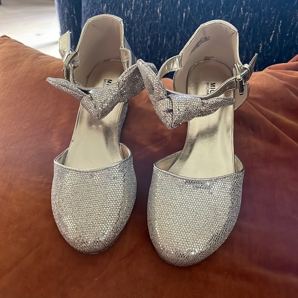 Girls size 2 Michael Kors wedges